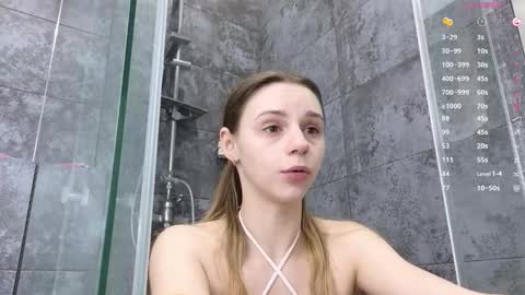 agnessi_ online show from 10.19.25