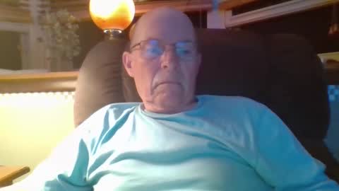 aguynrkfrd online show from 09.22.25