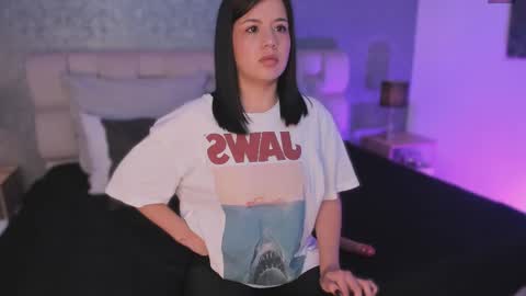 Snapshot of ah_mara chatting on 03.12.25 Ahmara online show from 03.12.25