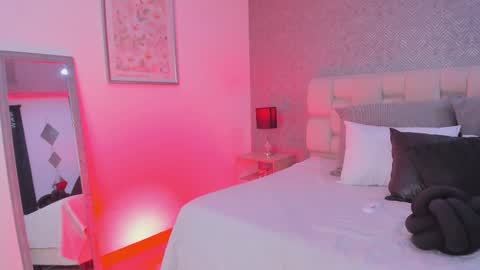 Snapshot of ah_mara chatting on 09.27.25 Ahmara online show from 09.27.25