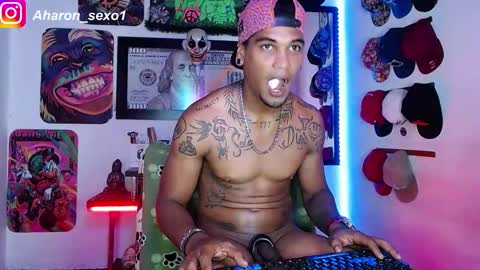 Snapshot of aharon_sexo1 chatting on 01.07.25 Aharon Zamora online show from 01.07.25