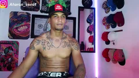 Snapshot of aharon_sexo1 chatting on 01.08.25 Aharon Zamora online show from 01.08.25