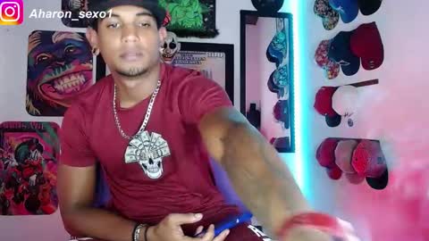 Snapshot of aharon_sexo1 chatting on 01.10.25 Aharon Zamora online show from 01.10.25