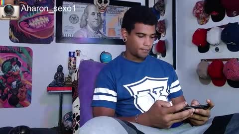 Snapshot of aharon_sexo1 chatting on 01.28.25 Aharon Zamora online show from 01.28.25