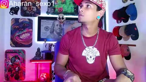 Snapshot of aharon_sexo1 chatting on 02.03.25 Aharon Zamora online show from 02.03.25