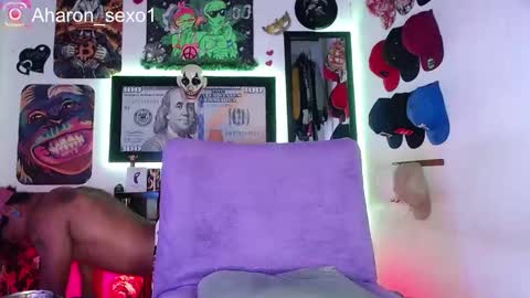 Snapshot of aharon_sexo1 chatting on 02.27.25 Aharon Zamora online show from 02.27.25