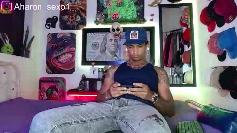 Snapshot of aharon_sexo1 chatting on 03.05.25 Aharon Zamora online show from 03.05.25