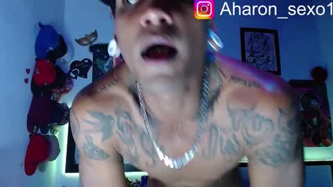 Snapshot of aharon_sexo1 chatting on 03.10.25 Aharon Zamora online show from 03.10.25