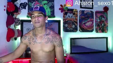 Snapshot of aharon_sexo1 chatting on 03.11.25 Aharon Zamora online show from 03.11.25
