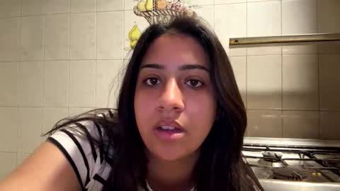 Snapshot of ahlam940509 chatting on 04.25.26 ahlam940509 online show from 04.25.26