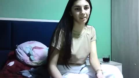 Snapshot of ahotkitty18 chatting on 12.24.24 Selena online show from 12.24.24