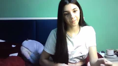 Snapshot of ahotkitty18 chatting on 12.28.24 Selena online show from 12.28.24