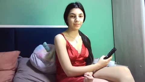 Snapshot of ahotkitty18 chatting on 12.29.24 Selena online show from 12.29.24