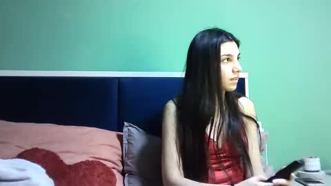 Snapshot of ahotkitty18 chatting on 01.03.25 Selena online show from 01.03.25