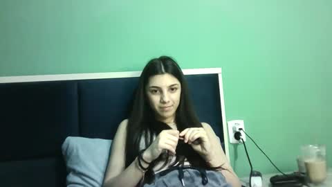 Snapshot of ahotkitty18 chatting on 03.01.25 Selena online show from 03.01.25