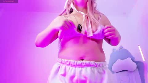 Ahri help me get to 100  online show from 03.31.26