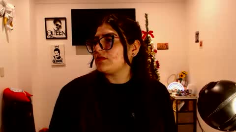 Ahriana Bluff online show from 11.11.25