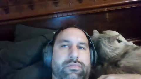 Snapshot of ahskeetskeet chatting on 11.19.25 ahskeetskeet online show from 11.19.25