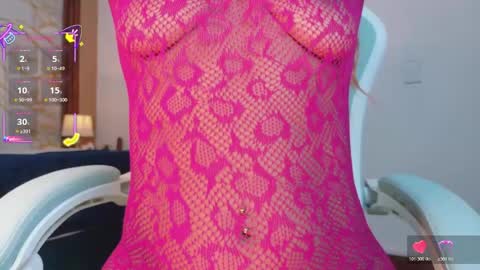 Ahvi Ebony online show from 03.01.26