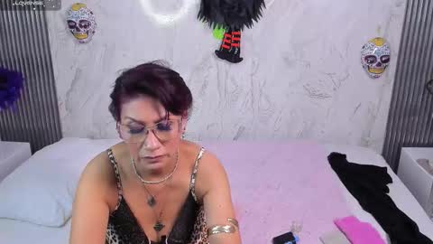 Ahytana online show from 10.23.25