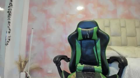 karoline  online show from 02.16.26