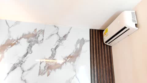 Snapshot of aidaadams chatting on 01.18.25 Aida online show from 01.18.25