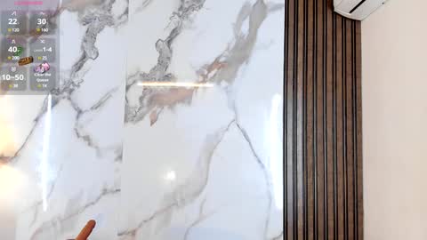 Snapshot of aidaadams chatting on 01.19.25 Aida online show from 01.19.25