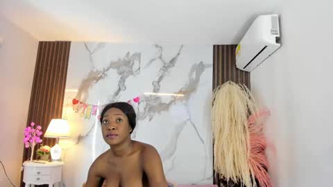 Snapshot of aidaadams chatting on 02.14.25 Aida online show from 02.14.25