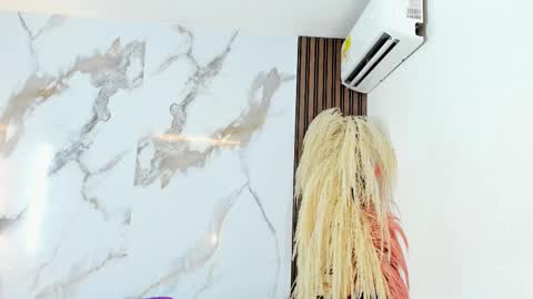 Snapshot of aidaadams chatting on 02.25.25 Aida online show from 02.25.25