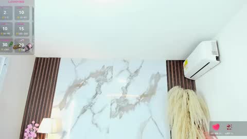 Snapshot of aidaadams chatting on 03.03.25 Aida online show from 03.03.25