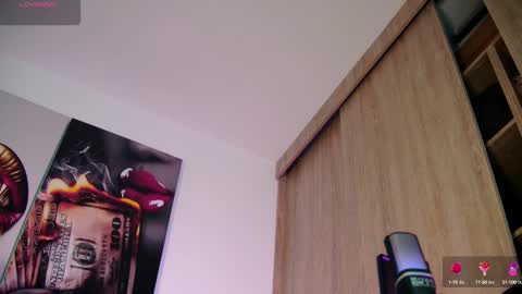 Snapshot of aidaadams chatting on 09.12.25 Aida online show from 09.12.25