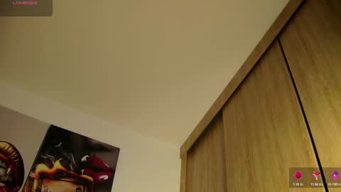 Snapshot of aidaadams chatting on 09.19.25 Aida online show from 09.19.25