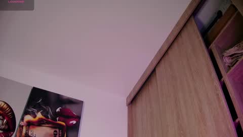 Snapshot of aidaadams chatting on 09.27.25 Aida online show from 09.27.25