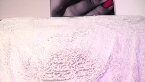 Snapshot of aidaadams chatting on 09.28.25 Aida online show from 09.28.25