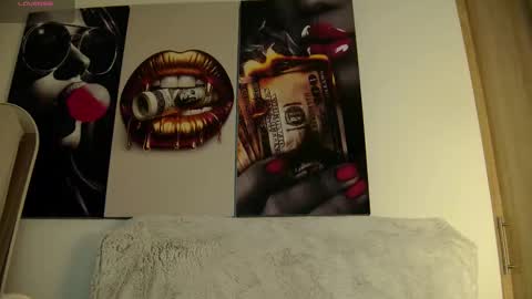 Snapshot of aidaadams chatting on 10.18.25 Aida online show from 10.18.25