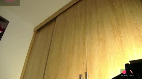 Snapshot of aidaadams chatting on 10.22.25 Aida online show from 10.22.25