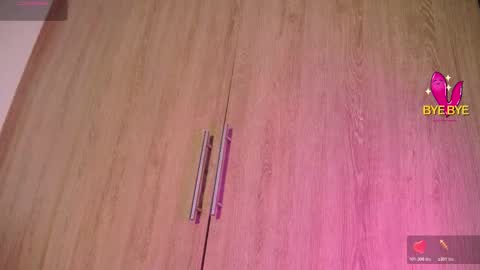 Snapshot of aidaadams chatting on 10.24.25 Aida online show from 10.24.25