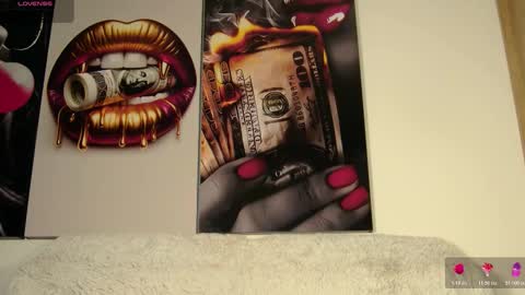 Snapshot of aidaadams chatting on 10.25.25 Aida online show from 10.25.25