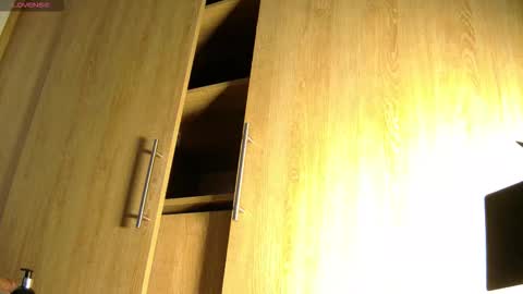 Snapshot of aidaadams chatting on 10.27.25 Aida online show from 10.27.25