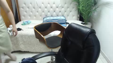 AIDAN online show from 10.03.25