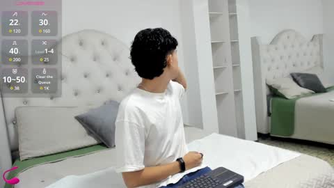 Aiden  online show from 02.03.25