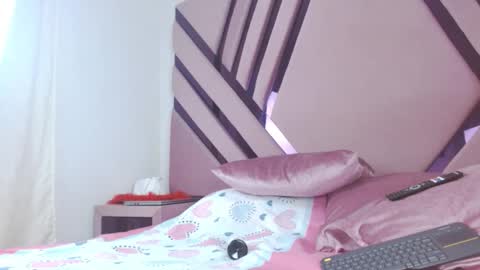 aiilynsmiith online show from 11.24.25