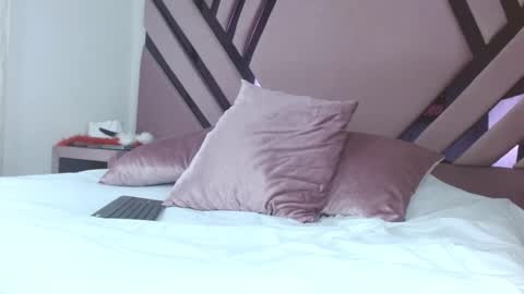 aiilynsmiith online show from 01.17.26