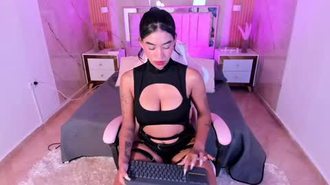 Snapshot of ailee_naughty18 chatting on 03.20.26 Ailee online show from 03.20.26