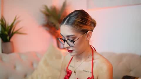 Snapshot of aileenaxa chatting on 11.11.25 Aileen online show from 11.11.25