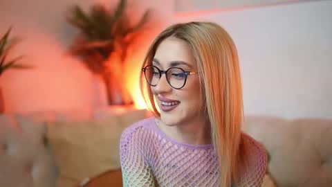 Snapshot of aileenaxa chatting on 01.16.26 Aileen online show from 01.16.26