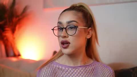 Snapshot of aileenaxa chatting on 02.17.26 Aileen online show from 02.17.26