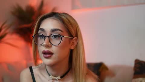 Snapshot of aileenaxa chatting on 02.21.26 Aileen online show from 02.21.26