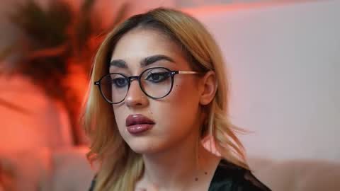 Snapshot of aileenaxa chatting on 02.25.26 Aileen online show from 02.25.26