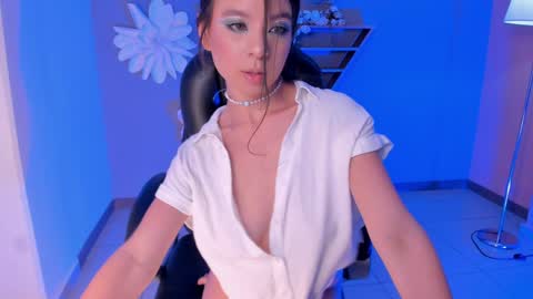 Snapshot of aileenvega chatting on 12.12.24 AILEEN VEGA online show from 12.12.24